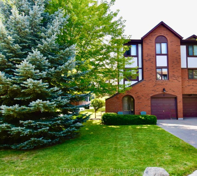 Condo Townhouse at 4165 Fieldgate Drive 9, Mississauga, ON L4W 2M9