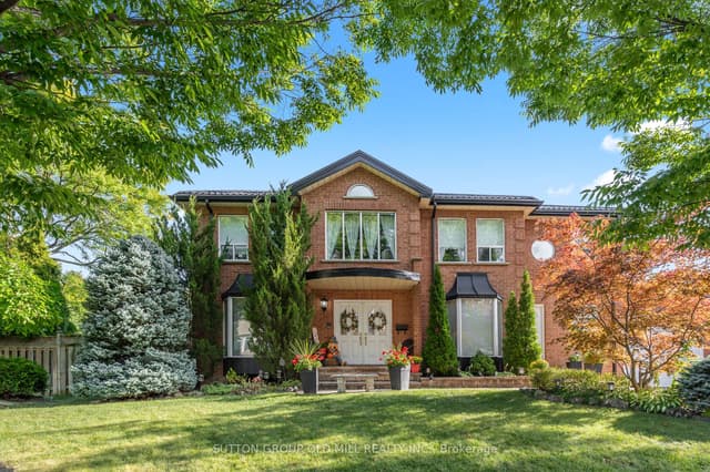 Detached at 152 Glenn Hawthorne Boulevard, Mississauga, ON L5R 2K6