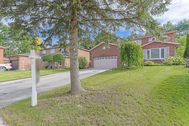 Detached at 21 McQuaid Court, East Gwillimbury, ON L9N 1E8
