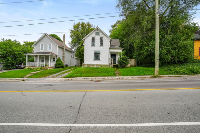 Detached at 592 Gorham Street, Newmarket, ON L3Y 1L3