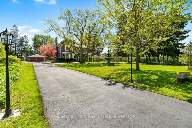 Detached at 1663 5th Avenue E, Owen Sound, ON N4K 2S3