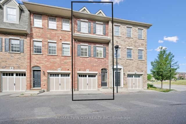 Att/Row/Townhouse at 4 Cheltenham Mews, Kitchener, ON N2H 0B2