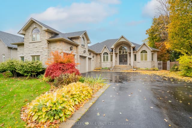 Detached at 2370 Hammond Road, Mississauga, ON L5K 1T2