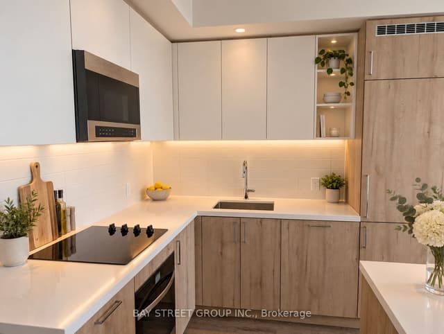 Condo Apartment at 2851 Highway 7 Street 2005, Vaughan, ON L4K 1W2