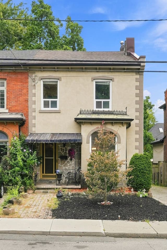 Att/Row/Townhouse at 172 Market Street, Hamilton, ON L8R 1N9
