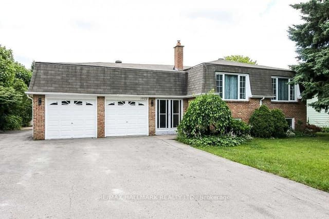 Detached at 1022 Janette Street, Newmarket, ON L3Y 3C5