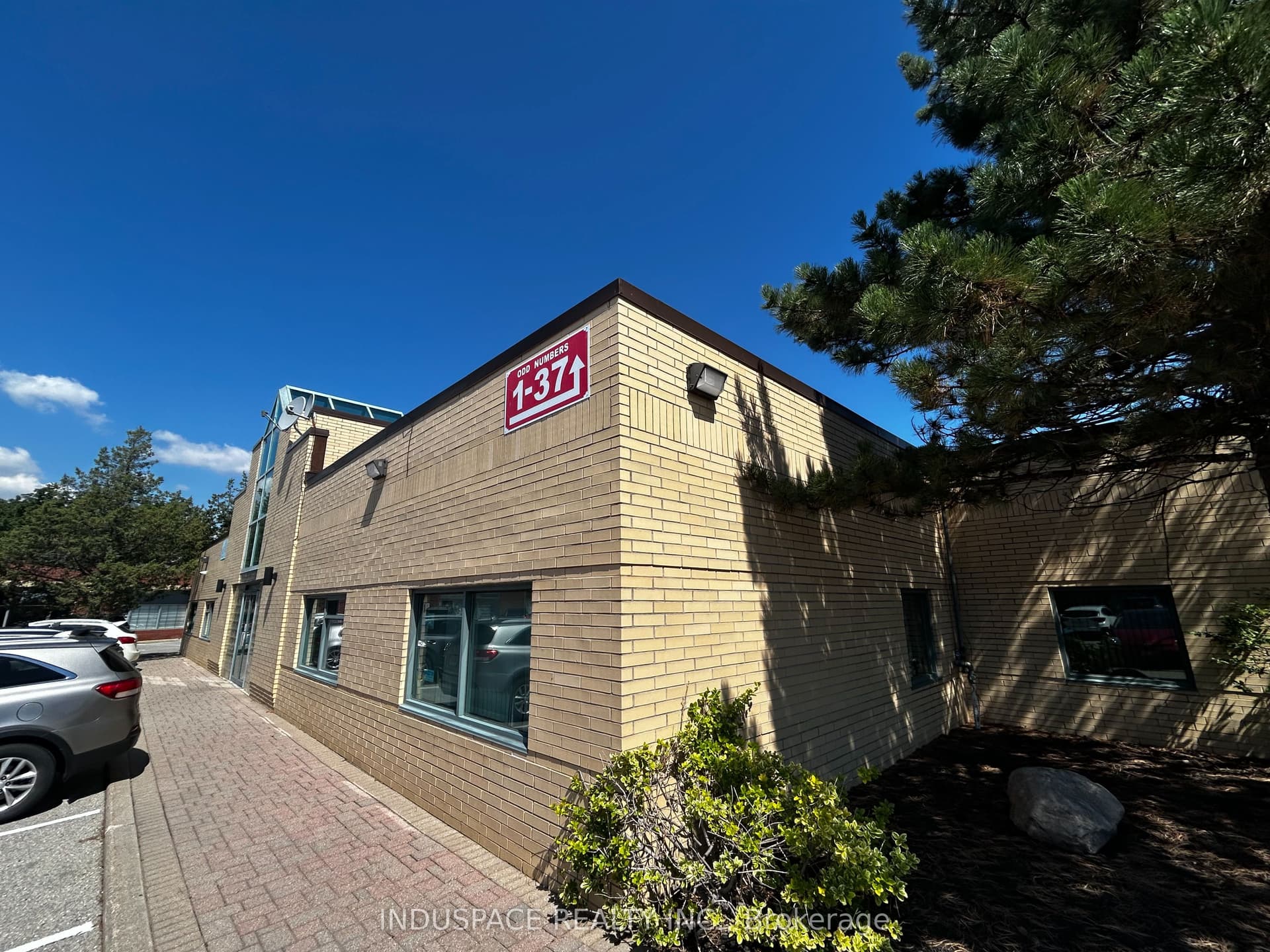 Unit 4 · 3045 Southcreek Rd