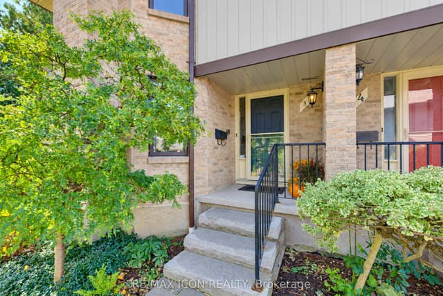 Condo Townhouse at 406 Craigleith Drive 3, Waterloo, ON N2L 5T2