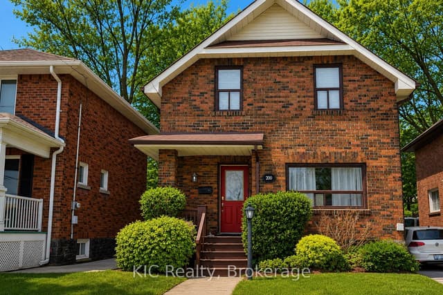 Detached at 200 Oshawa Boulevard N, Oshawa, ON L1G 5S9