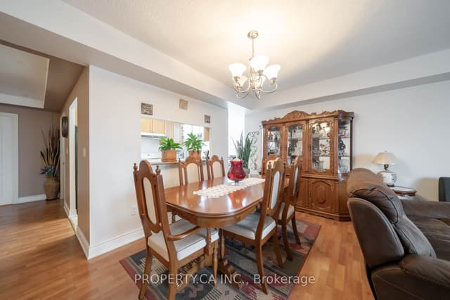 Condo Apartment at 2088 Lawrence Avenue W 609, Toronto, ON M9N 3Z9, Toronto W04