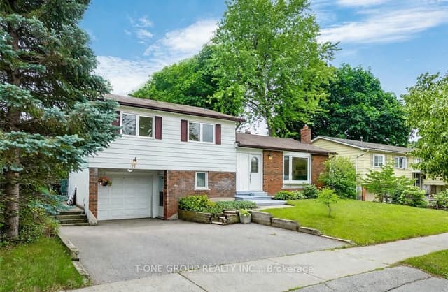 Detached at 77 Parkway Avenue, Markham, ON L3P 2H1