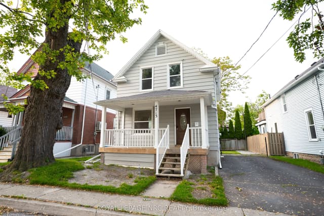 Detached at 4713 Cookman Crescent N, Niagara Falls, ON L2E 1C1