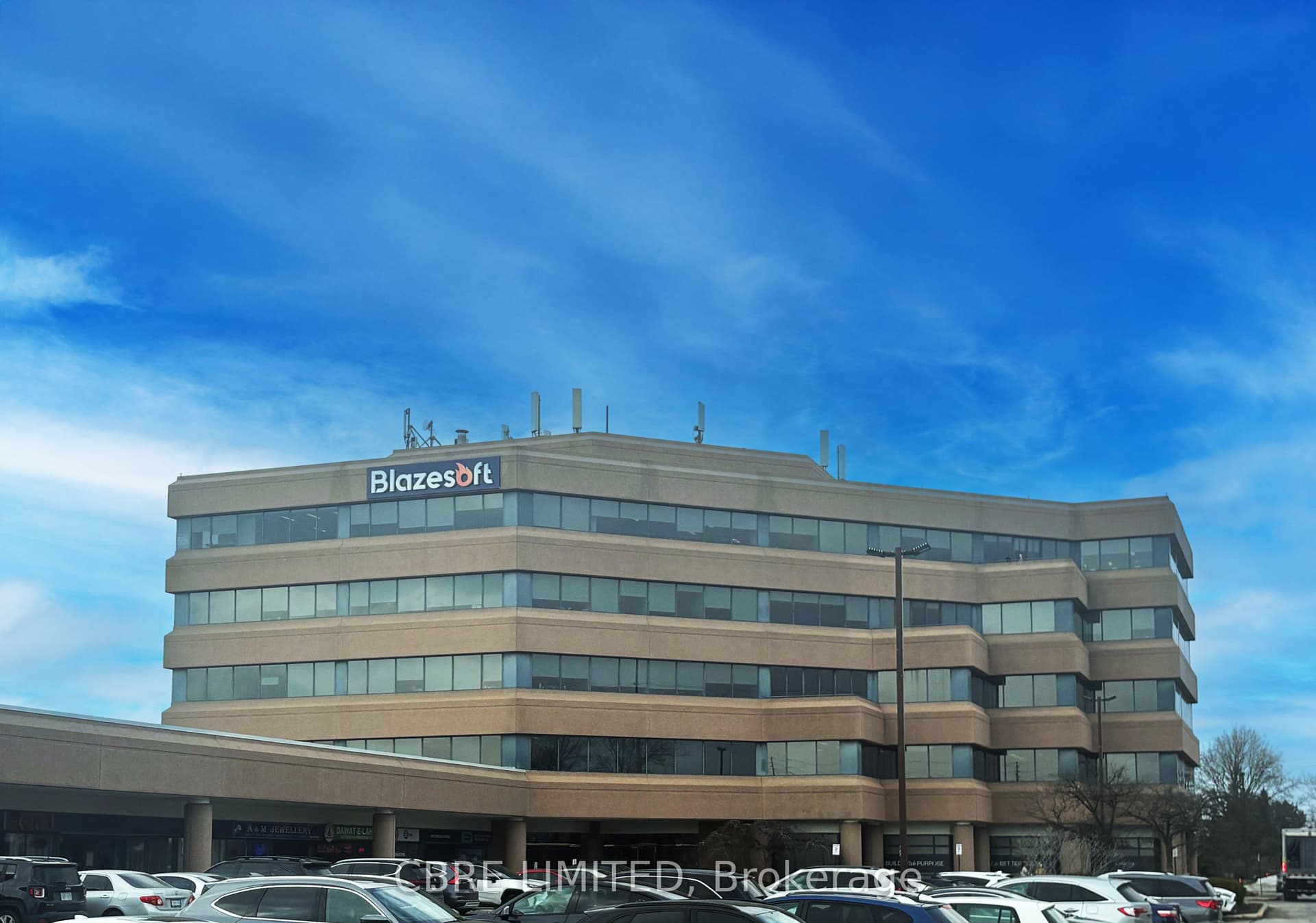 Unit 207, Unit 207 · 7880 Keele St