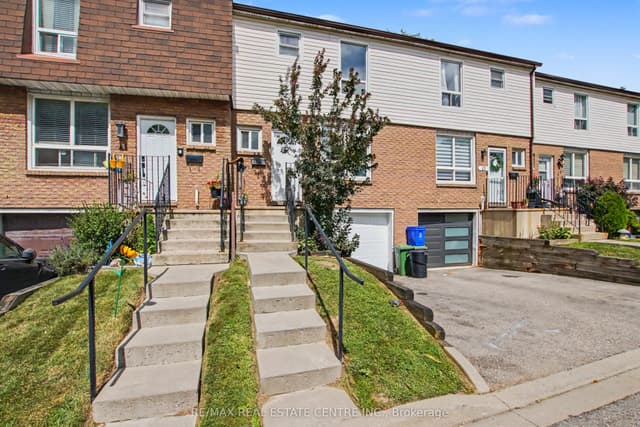 Condo Townhouse at 17 Quail Drive 42, Hamilton, ON L8W 1N1