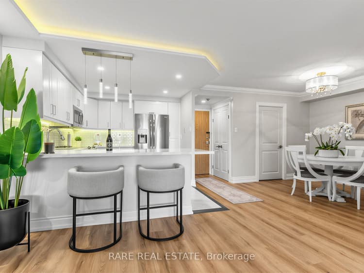 7601 Bathurst Street