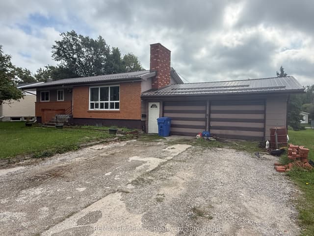 Detached at 210 St. Charles Street, Dryden, ON P8N 1M1