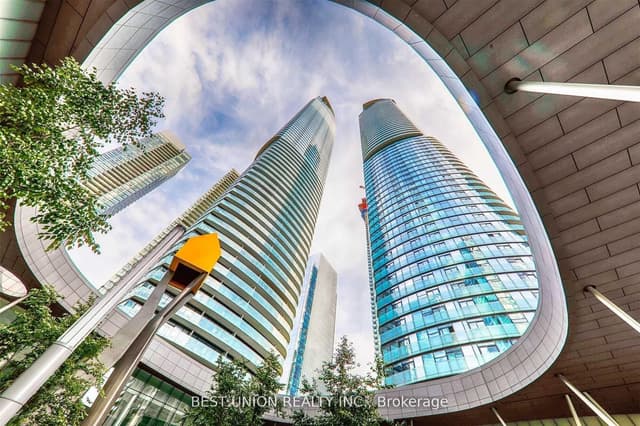 Condo Apartment at 14 York Street 5706, Toronto, ON M5J 0B1, Toronto C01