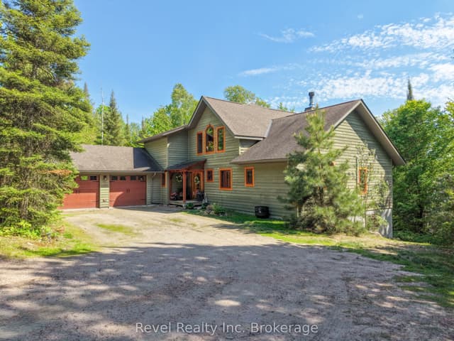 Detached at 2625 Northshore Road, North Bay, ON P1B 8G4