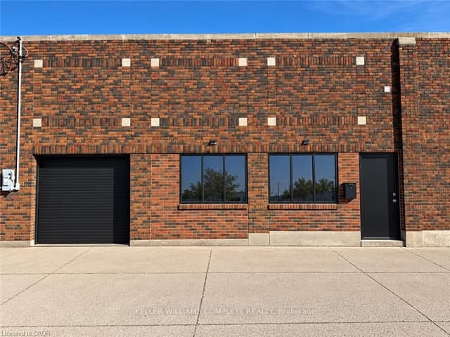 Commercial Retail at 4949 VICTORIA Avenue, Niagara Falls, ON L2E 4C7