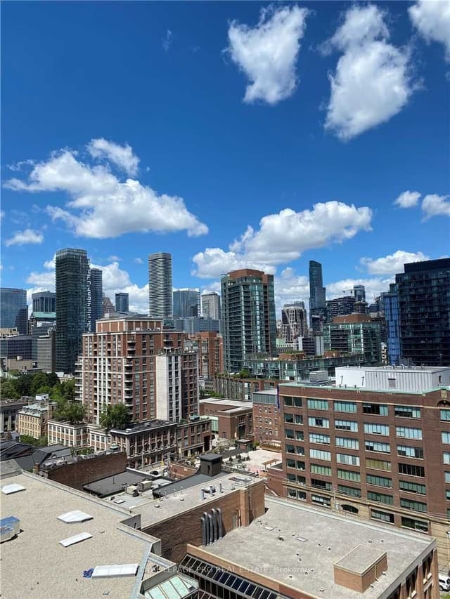 Condo Apartment at 158 Front Street E 1403, Toronto, ON M5A 0K9, Toronto C08