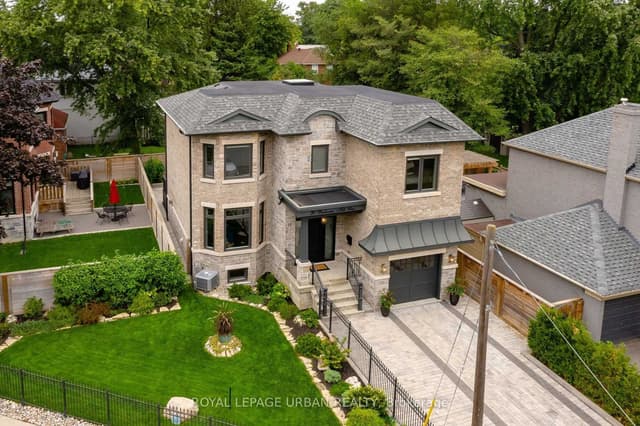 Detached at 70 Parkview Hill Crescent, Toronto, ON M4B 1R4, Toronto E03