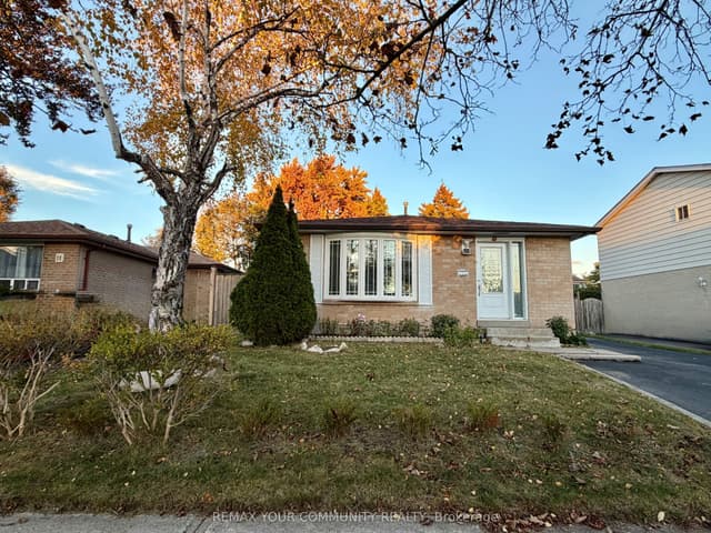 Detached at 15 Hutcherson Square, Toronto, ON M1B 1C5, Toronto E11