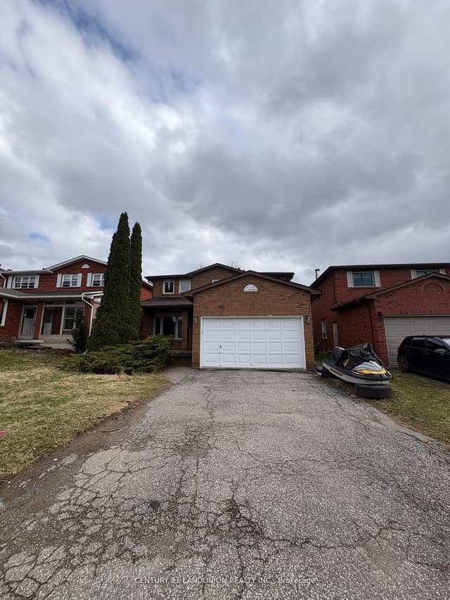Detached at Main 48 Marchwood Crescent, Richmond Hill, ON L4C 8M4