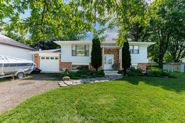 Detached at 88 Pleasant Avenue N, Fort Erie, ON L0S 1N0
