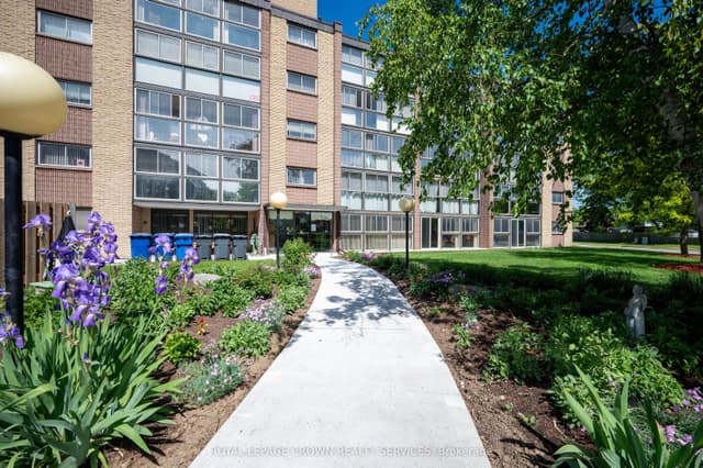Condo Apartment at 400 Champlain Boulevard 406, Cambridge, ON N1R 7J6