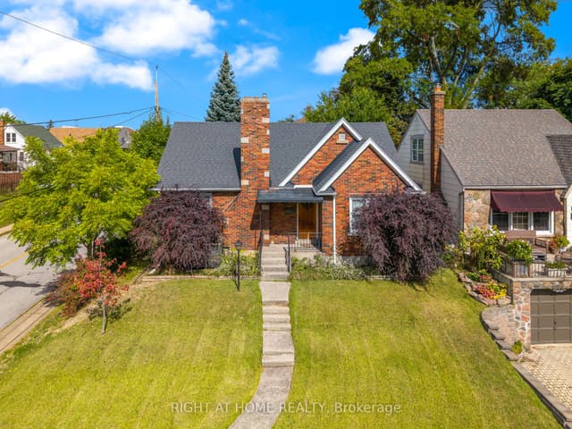 Detached at 5201 Valley Way, Niagara Falls, ON L2E 1X3