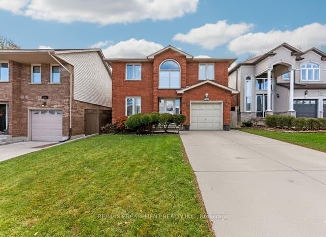 Detached at 113 Greenshire Drive, Hamilton, ON L9C 7G5