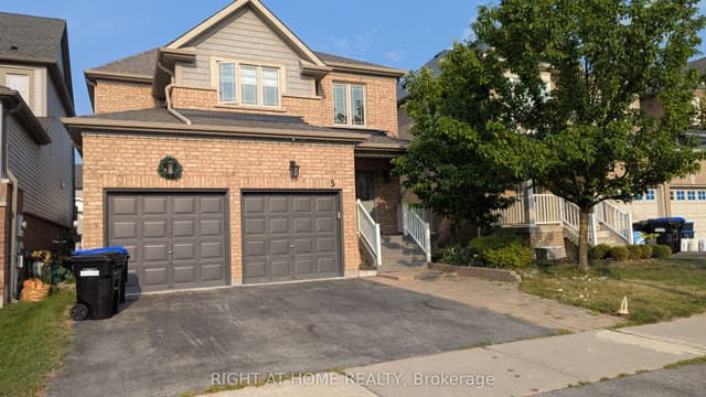 Detached at 5 Faris Street MAIN & UPPER, Bradford West Gwillimbury, ON L3Z 0C6