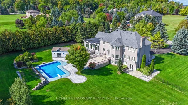 Detached at 90 Offord Crescent, Aurora, ON L4G 0K5