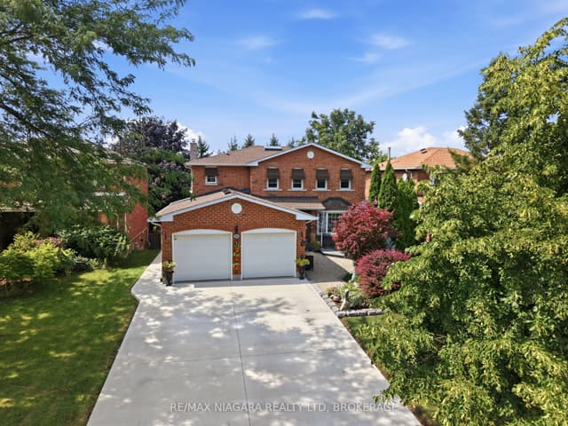 Detached at 50 Barbican Trail, St. Catharines, ON L2T 4A3
