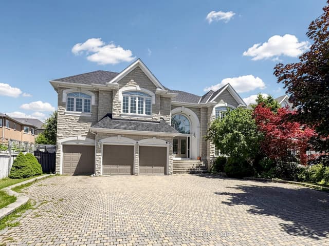 Detached at 16 Frybrook Crescent, Richmond Hill, ON L4B 4B8