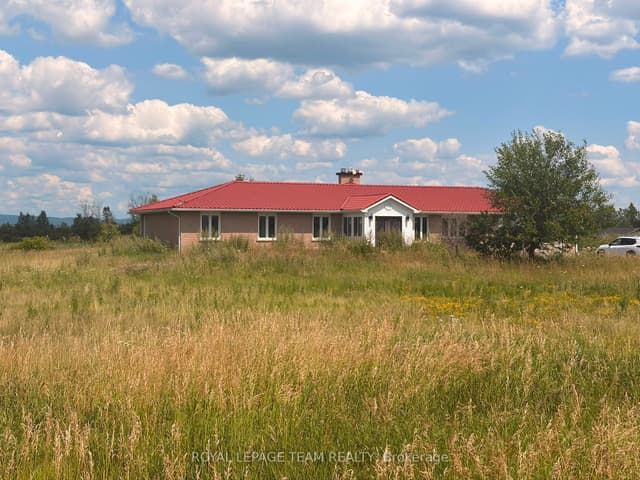 Farm at 3084 Woodkilton Road, Constance Bay - Dunrobin - Kilmaurs - Woodlawn, ON K0A 1T0