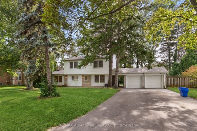 Detached at 24 Valloncliffe Road, Markham, ON L3T 2W8