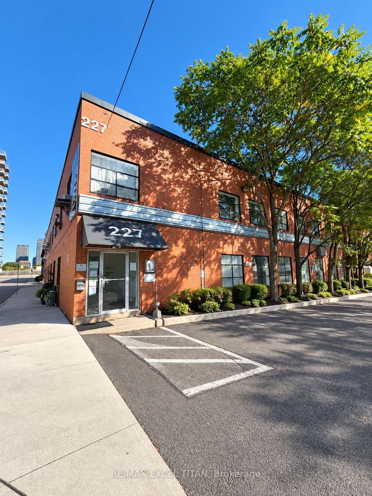 227 Sterling Road