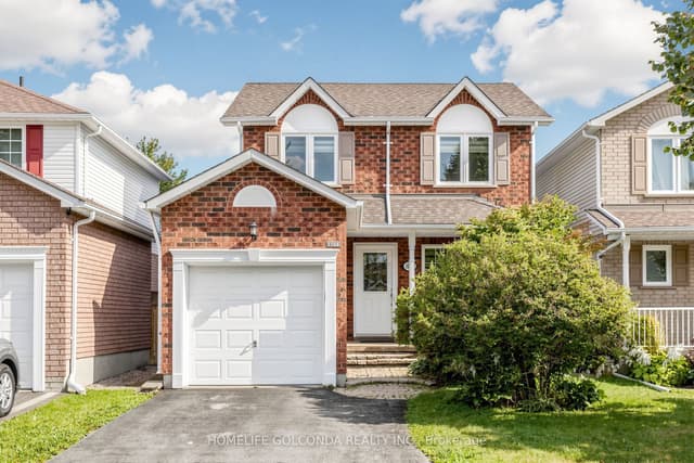 Detached at 1704 Canadore Crescent, Oshawa, ON L1G 8A7