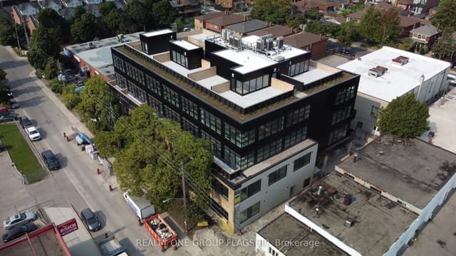 Office at 300 Geary Avenue 311, Toronto, ON M6H 2C5, Toronto W02