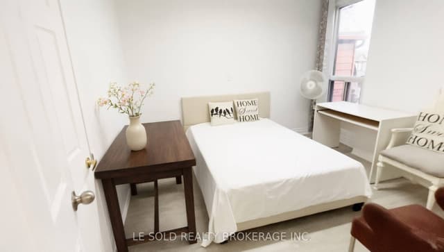 Detached at 271 Hallam Street 1 Bedroom, Toronto, ON M6H 2T7, Toronto W02