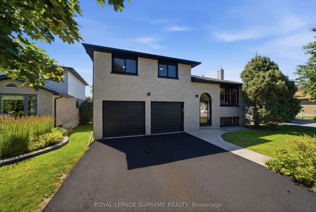 Detached at 26 Crown Crescent, Bradford West Gwillimbury, ON L3Z 2M6