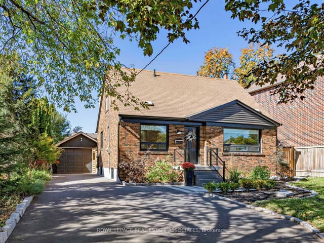 Detached at 36 Jodphur Avenue, Toronto, ON M9M 2J4, Toronto W05