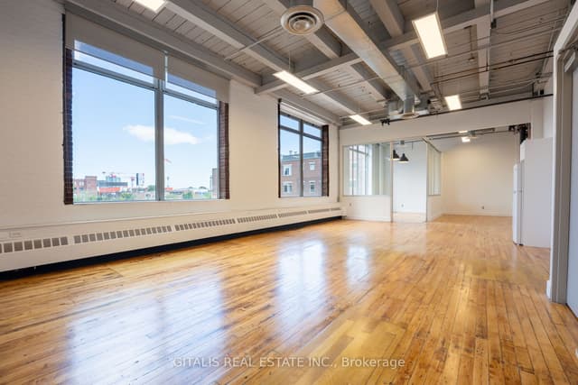 Office at 219 Dufferin Street 201B, Toronto, ON M6K 1J1, Toronto W01