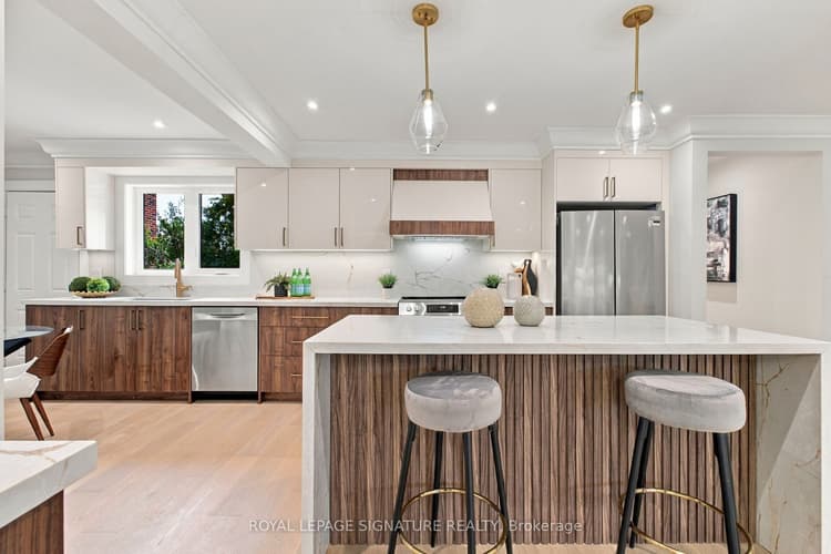 11 Brook Tree Crescent