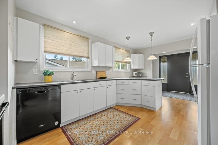 14 Avra Court