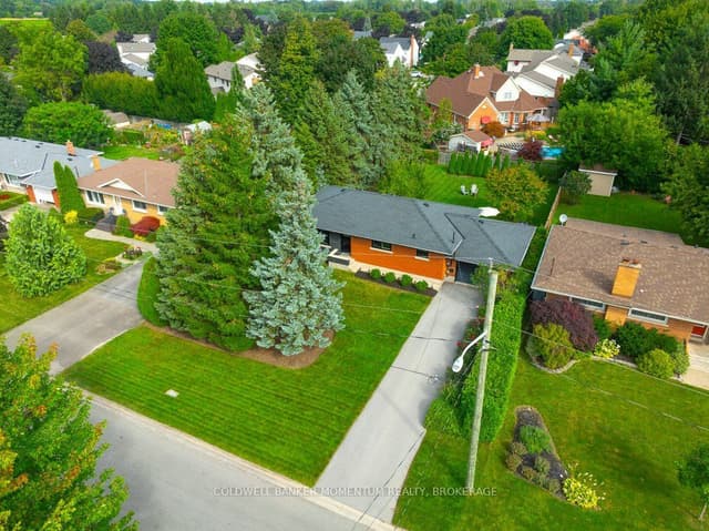 Detached at 3 Cherry Street, Niagara-on-the-Lake, ON L0S 1J0