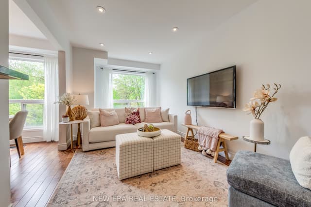 Condo Townhouse at 7284 Bellshire Gate 43, Mississauga, ON L5N 8E4
