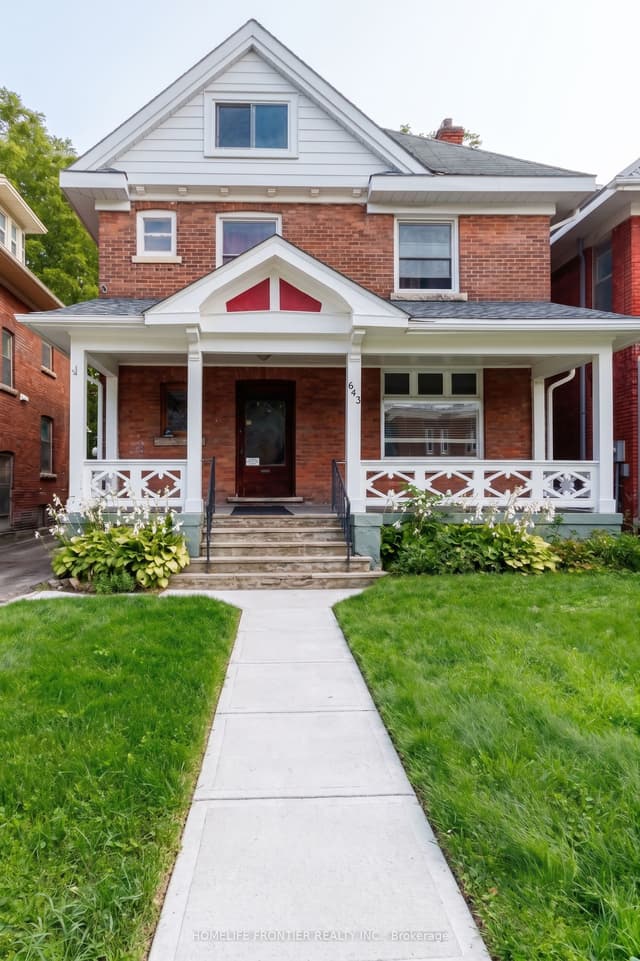 Detached at 643 2ND Avenue E, Owen Sound, ON N4K 2G7