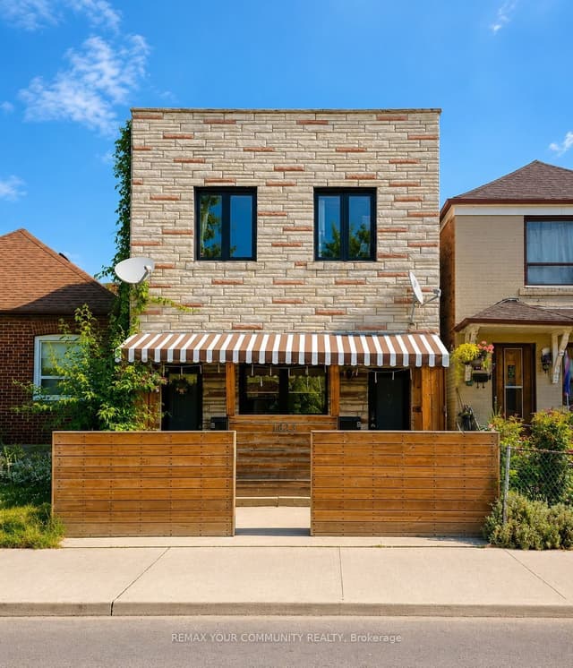 Detached at 1623 Keele Street, Toronto, ON M6M 3V8, Toronto W03
